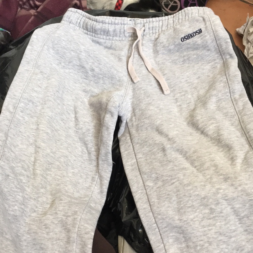 FINAL MARKDOWN OSHKOSH Sweat Pants (3T)